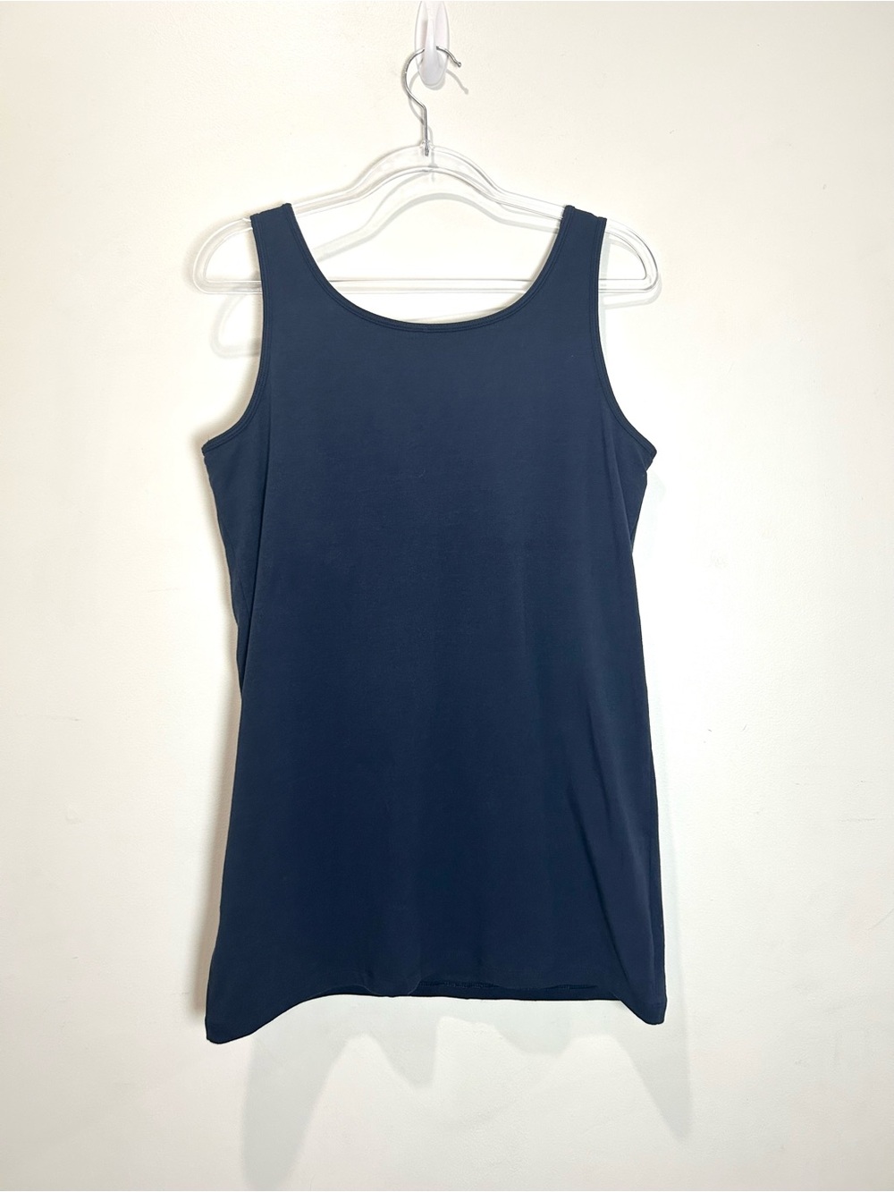 NEW Duluth Trading No-Yank Tank Top Built In Shelf Bra Women L Navy Blue Cotton - Picture 6 of 8